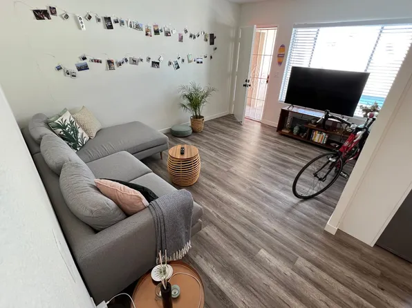 1061 Chalcedony St #6, San Diego, CA 92109
