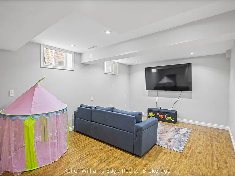 4268 Murvel Ave — Photo 36