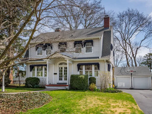 26 Arnoldale Road, West Hartford, CT 06119