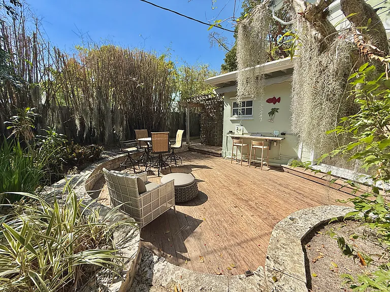 111 N Bay Harbor Dr — Photo 63