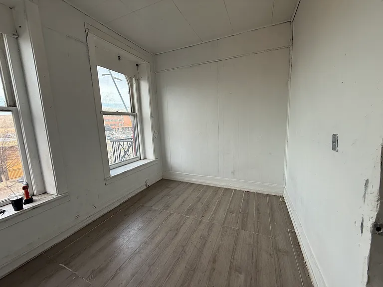 Lotus Apartments — Photo 14
