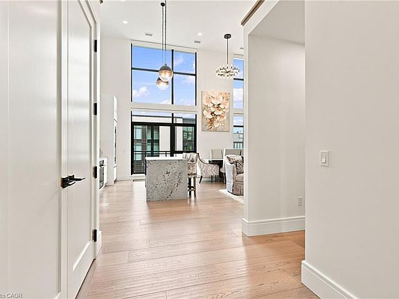 5th image of 112 King St E #Penthouse 5