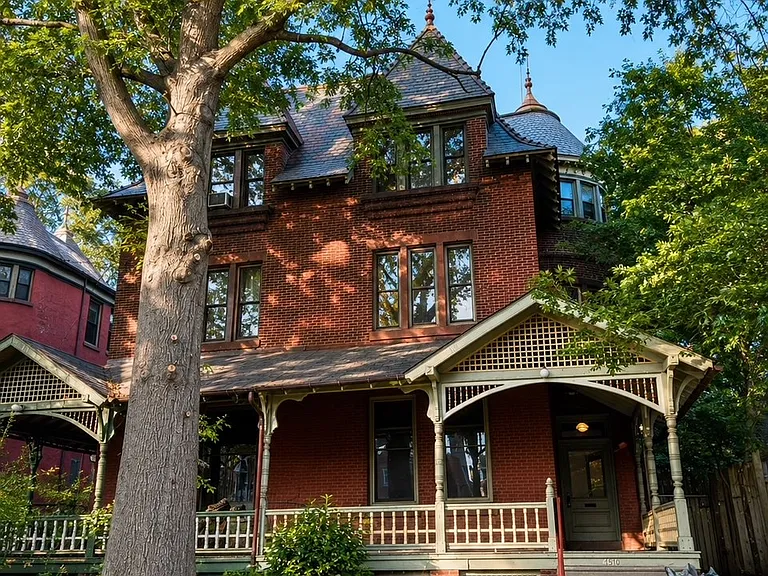 4510 Chester Ave — Photo 1