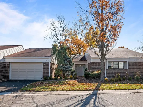 5117 Simpson Lake Rd, West Bloomfield, MI 48323