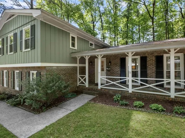 4628 Mountain Creek Dr, Roswell, GA 30075