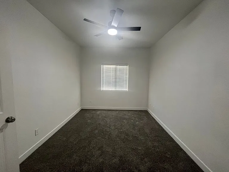 3816 Waynesvill St — Photo 44