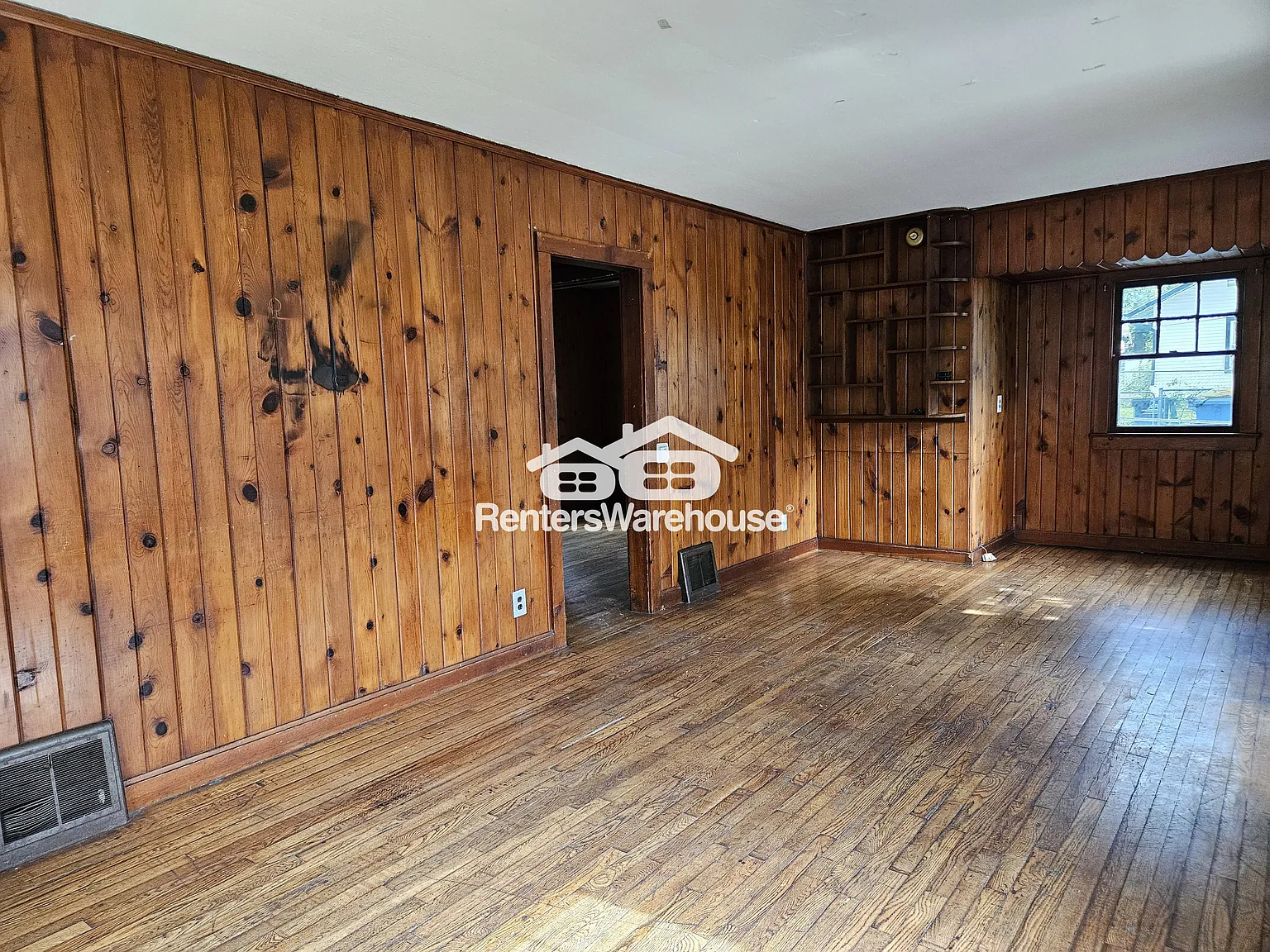 Drake Neighborhood 2 bedroom duplex for Rent — Photo 3
