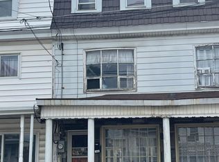 142 S Chestnut St, Mount Carmel, PA 17851