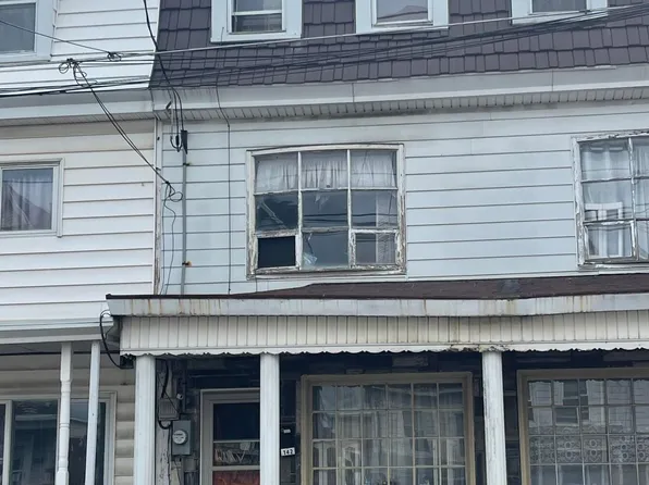 142 S Chestnut St, Mount Carmel, PA 17851