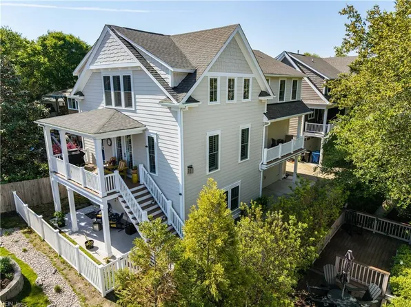 206 66th St Unit B, Virginia Beach, VA 23451