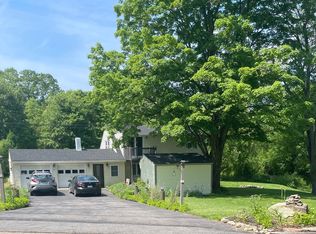6 Schwartz Rd, Bozrah, CT 06334