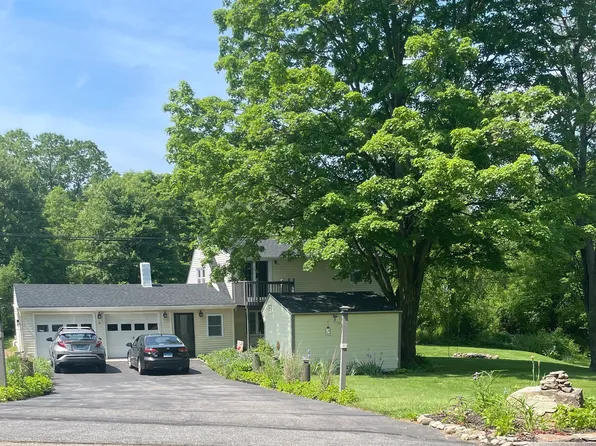 6 Schwartz Road, Bozrah, CT 06334