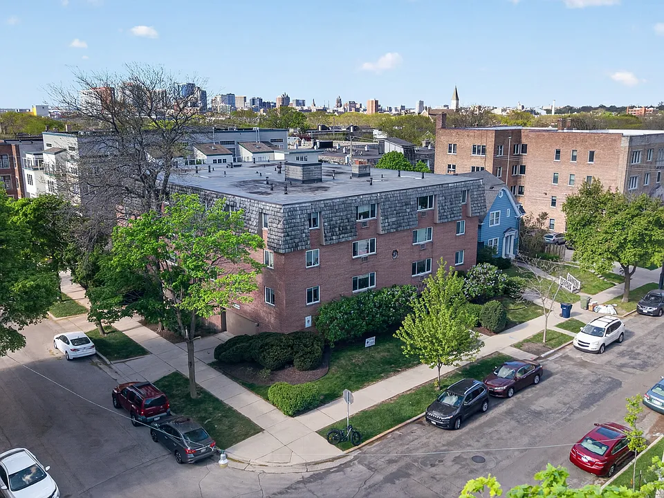 2223 East Belleview
