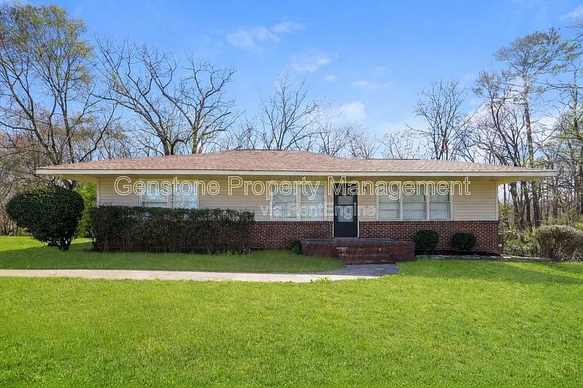 2629 Wood Dr NE