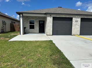 2334 S Valley Cir #B, La Feria, TX 78559
