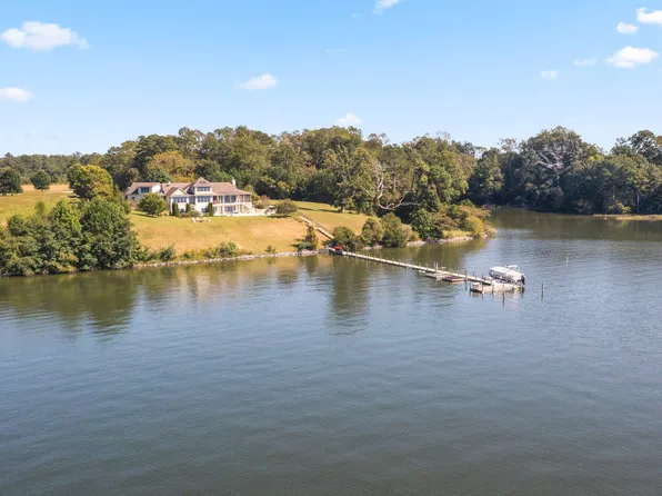 320 Overlook Ct, Lancaster, VA 22503