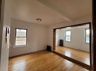 4827 N Spaulding Ave #2R, Chicago, IL 60625