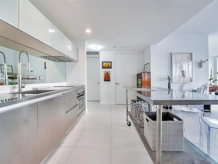 1040 Biscayne Blvd #3306 — Photo 10