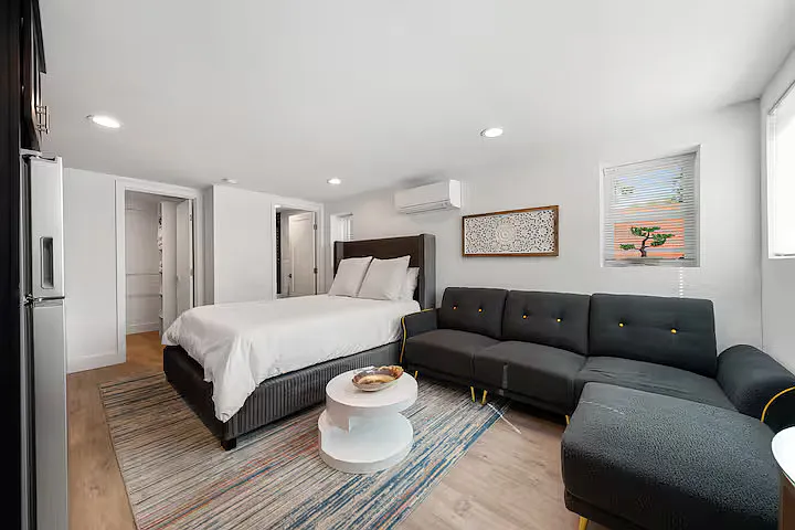1 bed, $2,190 — Photo 2