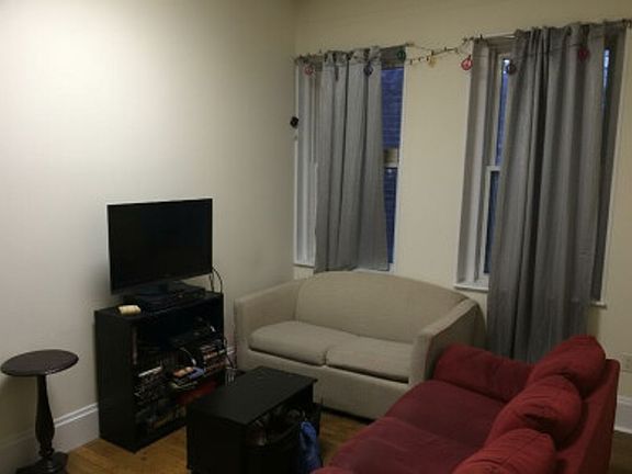 4th image of 17 Aberdeen St APT 2