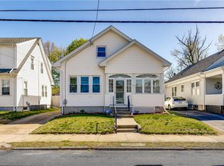 94 Lexington Ave, Cranston, RI 02910