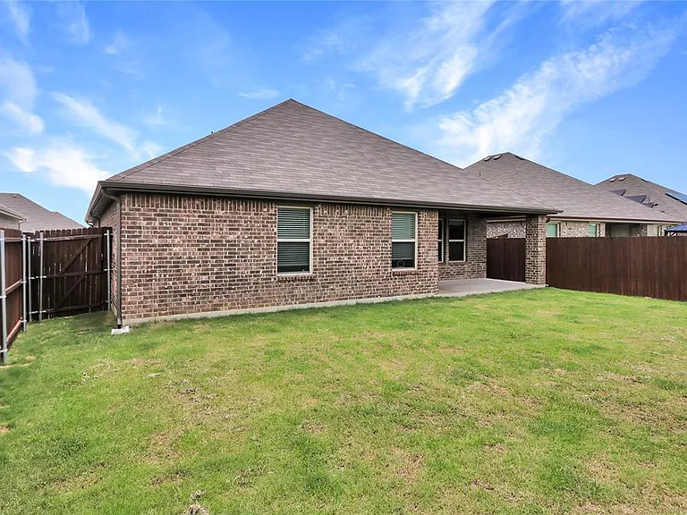 2907 Hadley Dr — Photo 24