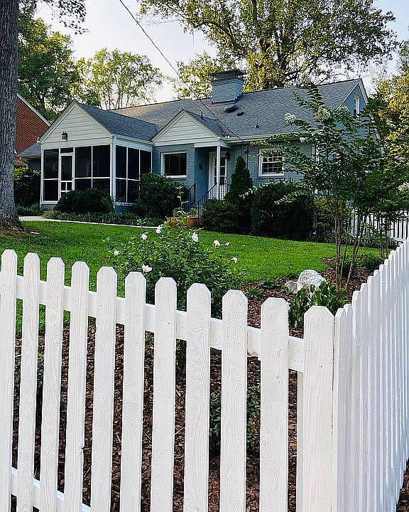 2nd image of 3801 Kirby Dr