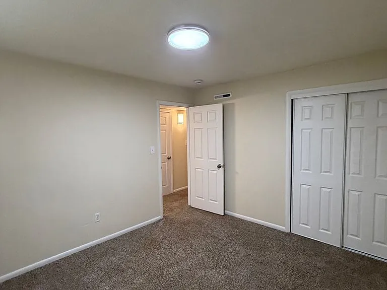 529_Brown _Cir _Dr — Photo 9