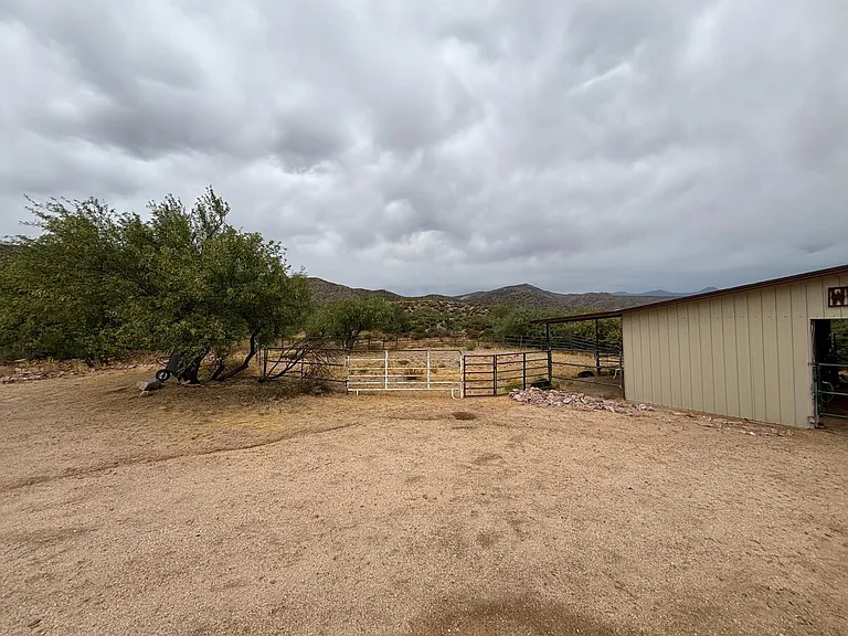 43003 N Old Mine Rd — Photo 9