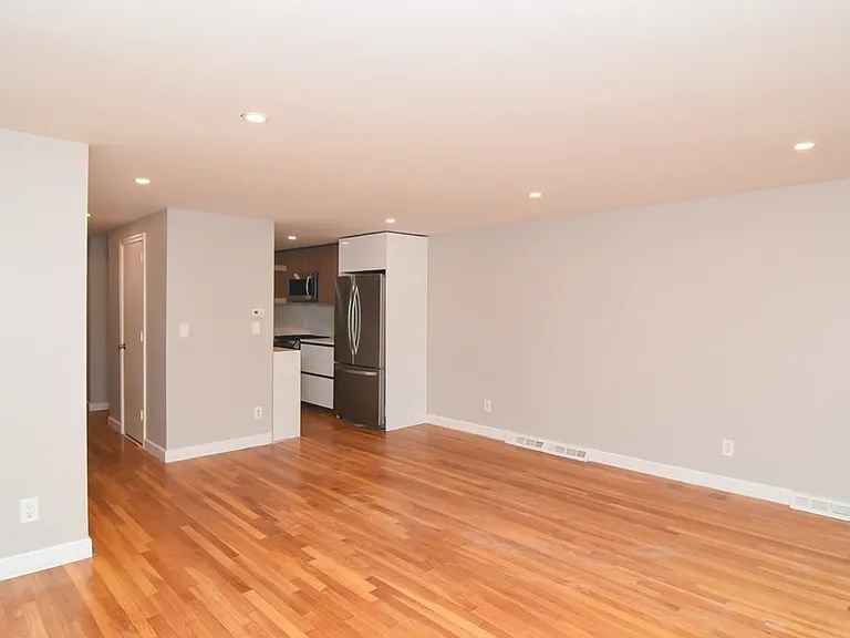37-49 Arcadia Ave #45 — Photo 32