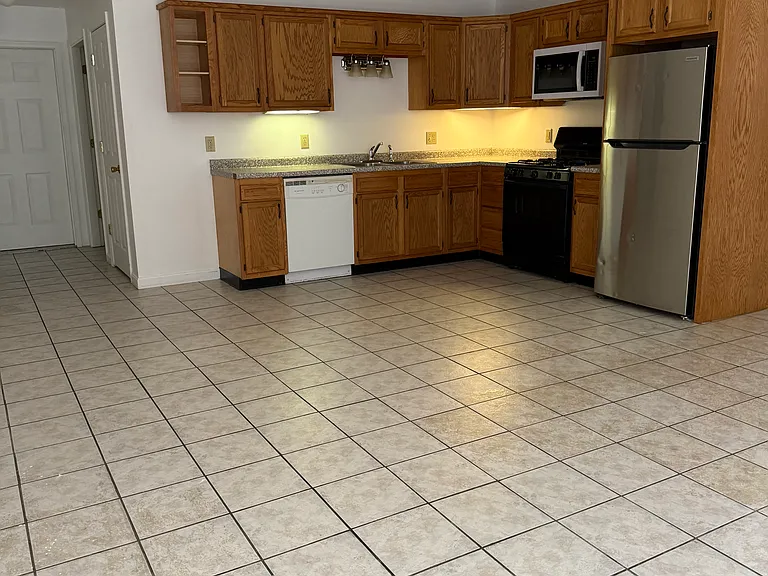 11 Wakefield Pl #11 — Photo 13