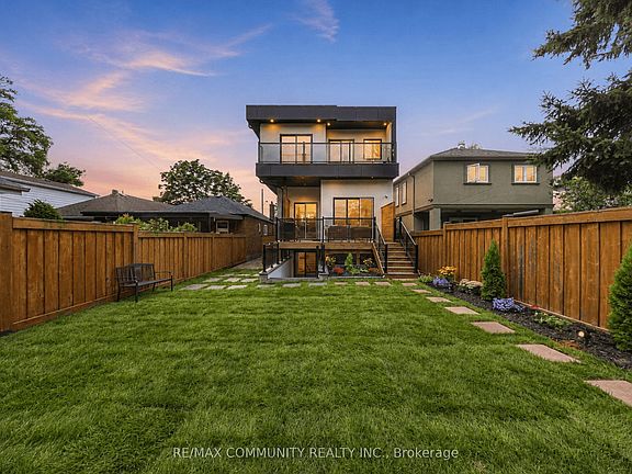 2nd image of 7 Derwyn Rd