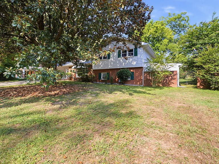 119 Waldrop St — Photo 4