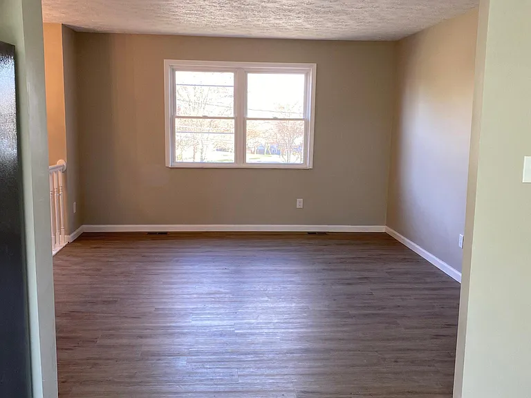 2506 Meadowmar Ln — Photo 10