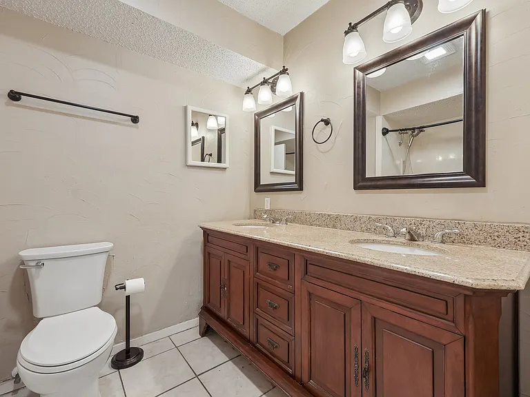 2604 Winding Creek Dr — Photo 18