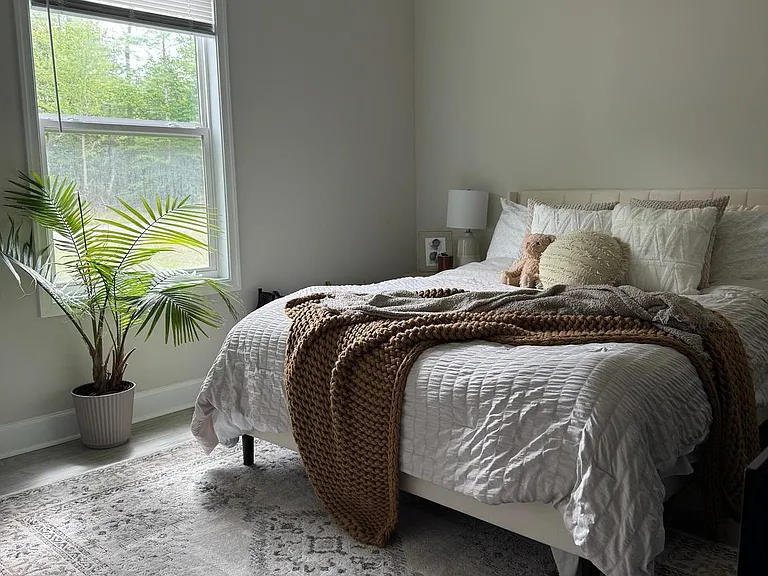 903 Albrough Blvd — Photo 12