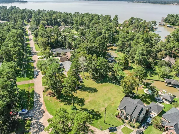 2034 White Feather Trl, Crosby, TX 77532