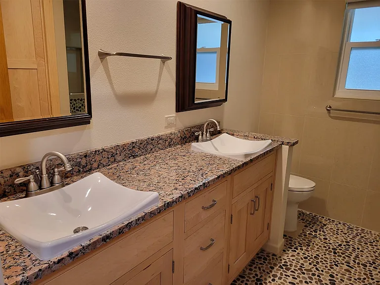 4012 Hyridge Dr — Photo 6