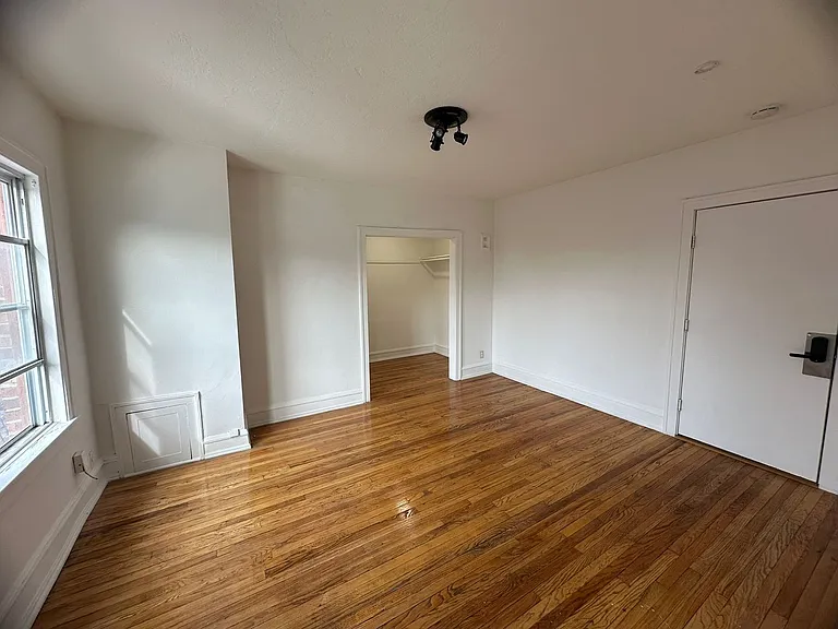 8302 Lake Ave — Photo 3