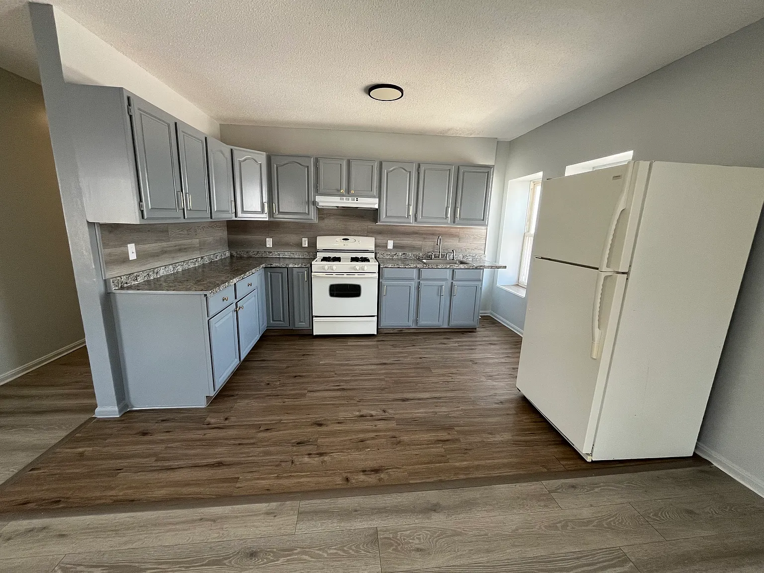 3 bed, 1500 sqft, $1,750 — Photo 1