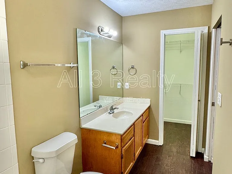 6917 Oak Side Dr — Photo 28