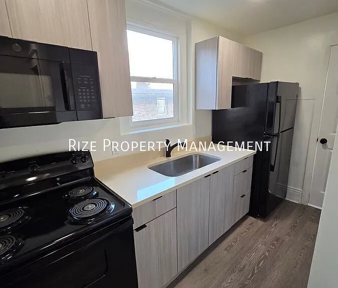 2746 Madison Ave #2 — Photo 2