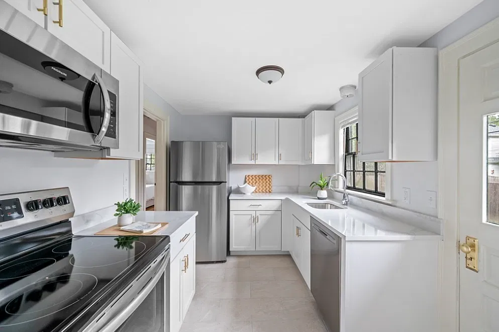 3 bed, 1799 sqft, $4,000 — Photo 4