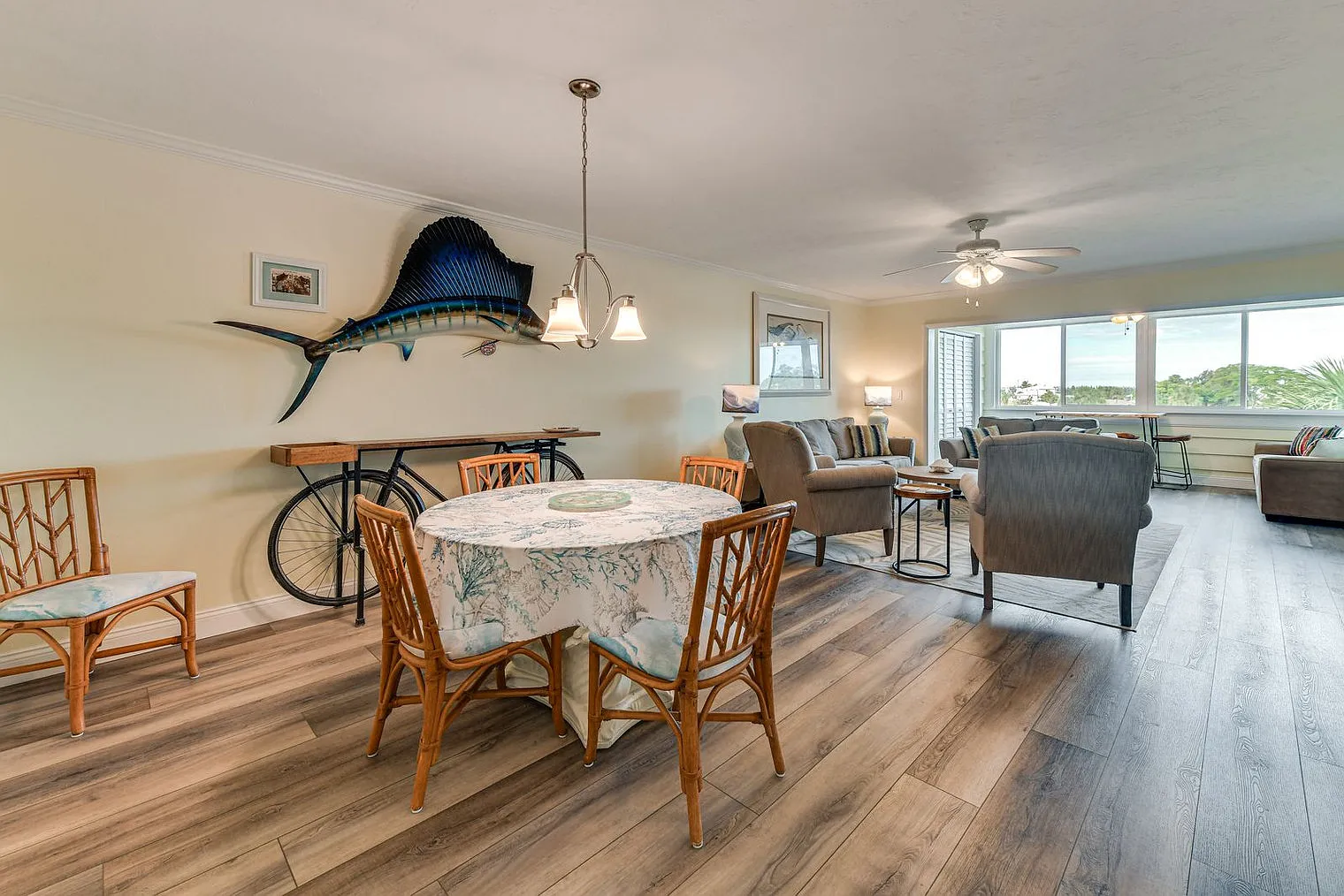 2 bed, 2.0 bath, 1216 sqft, $2,728 — Photo 2