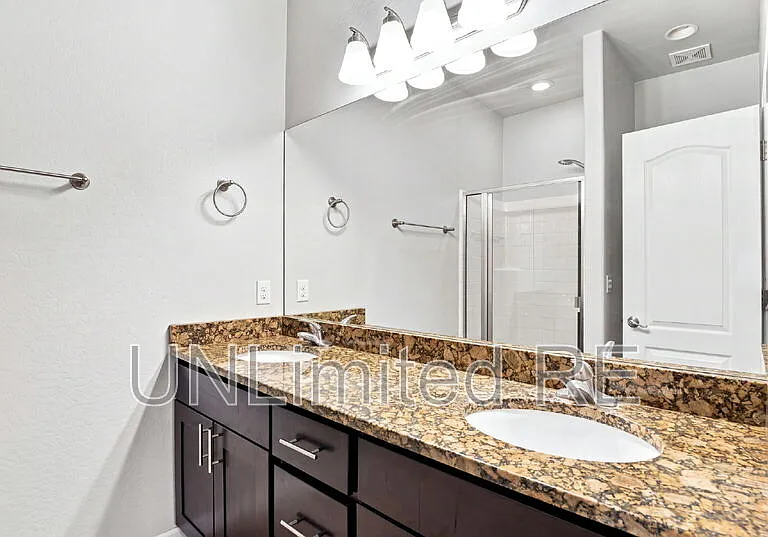 2520 W Pikes Peak Dr — Photo 29