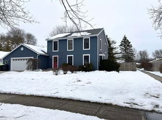 400 Sylvan Ln, Midland, MI 48640