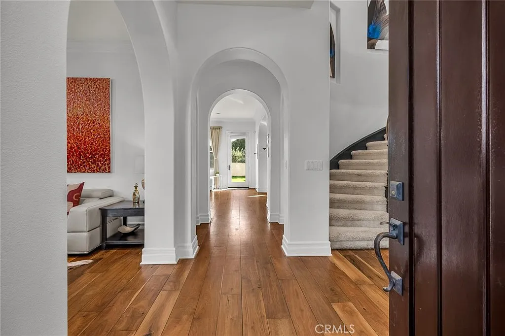 5 bed, 4803 sqft, $19,995 — Photo 3