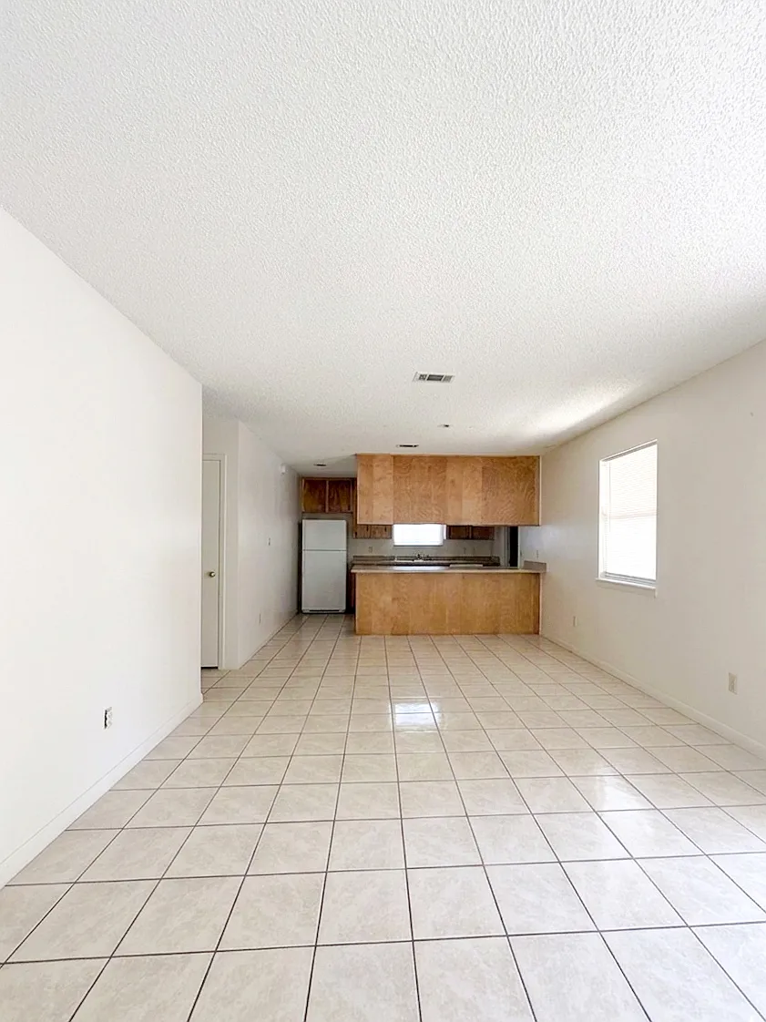 517 South 61st Ave - 517B — Photo 1