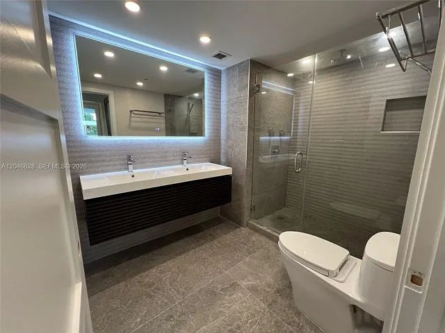 200 Ocean Dr #3C — Photo 2