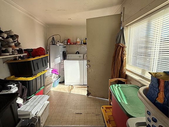 3rd image of 127 Cowlitz Drive